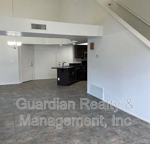 4365 S Potter Dr — Photo 4