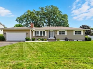 120 Labelle Cir, Chicopee, MA 01020