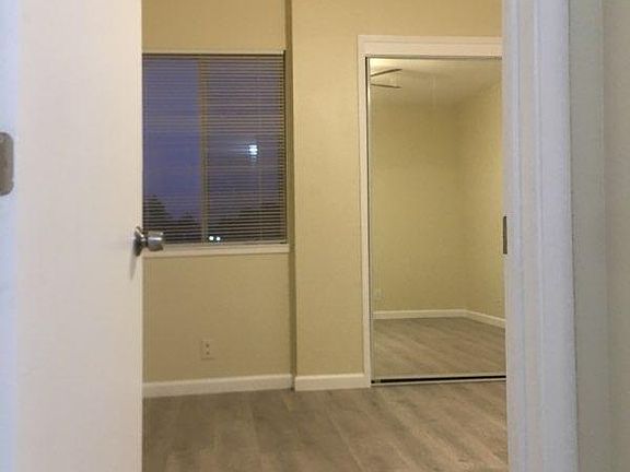 5th image of 124 Wilson Ave