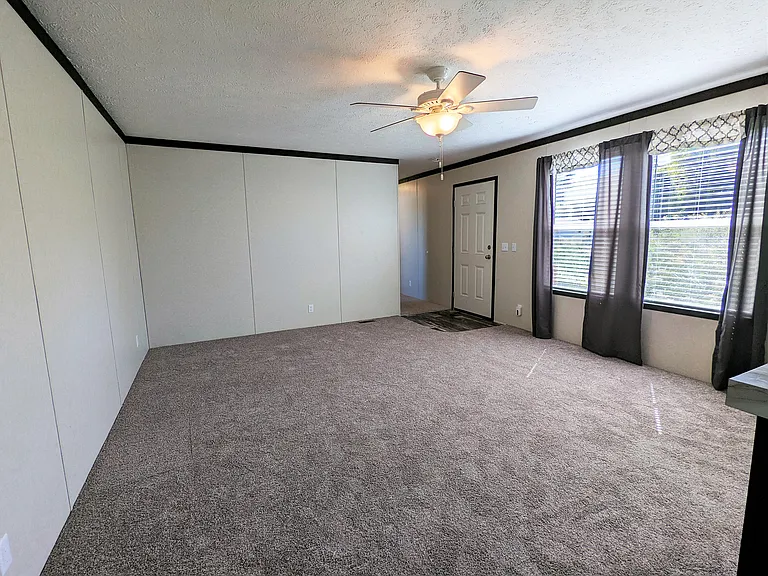 688 Oregon St #688 — Photo 7