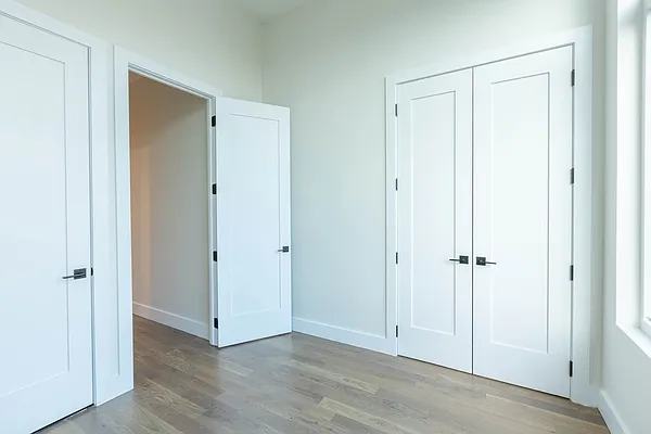 Rented by Space Link Realty | media 2