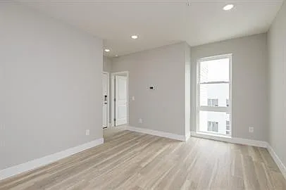2207 North Broad Street — Photo 3