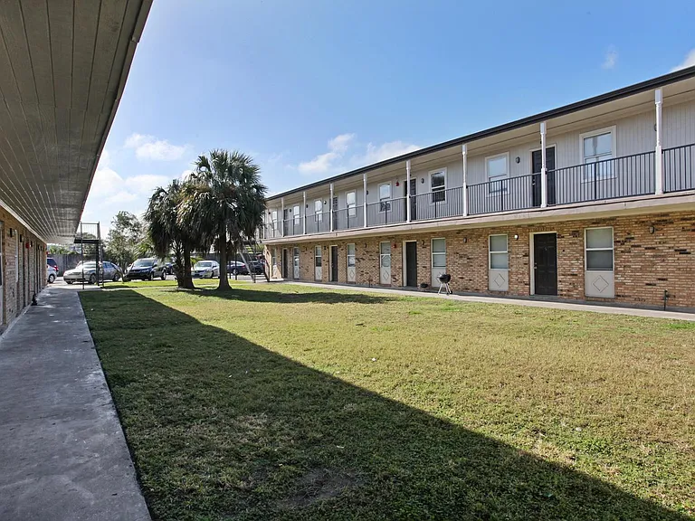 8522 Chef Menteur Hwy #117 — Photo 8