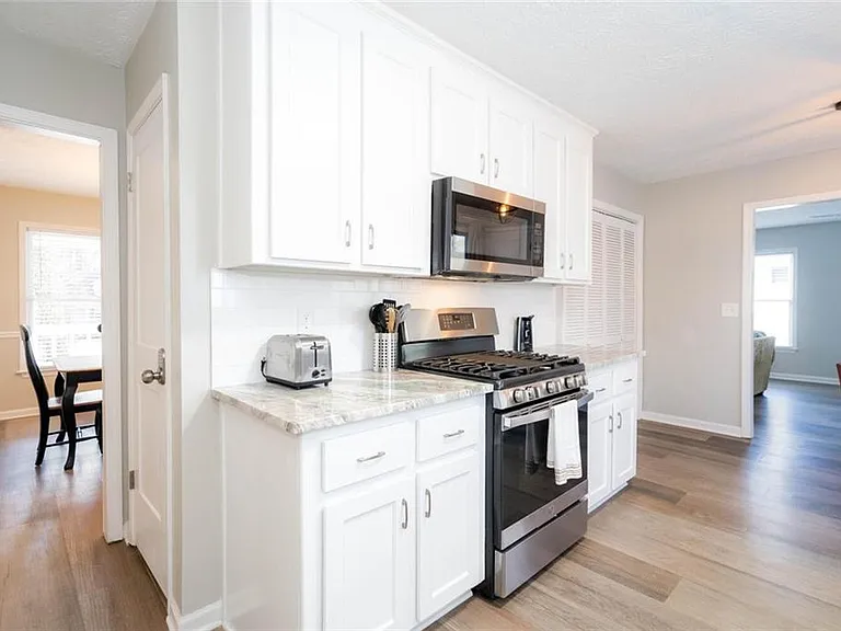 302 Independence Way — Photo 30