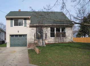 1903 Ames St, Essexville, MI