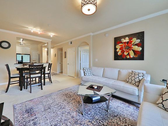 3rd image of 8539 GATE Parkway #9325
