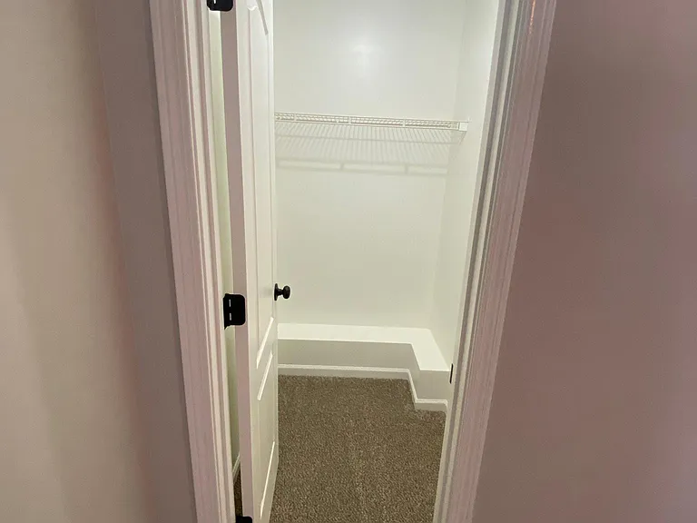 220 SW Chartwell Cir #220 — Photo 10