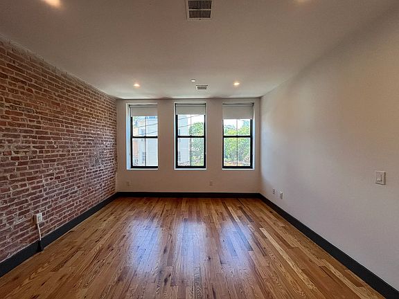 5th image of 568-572 Communipaw Ave #303A