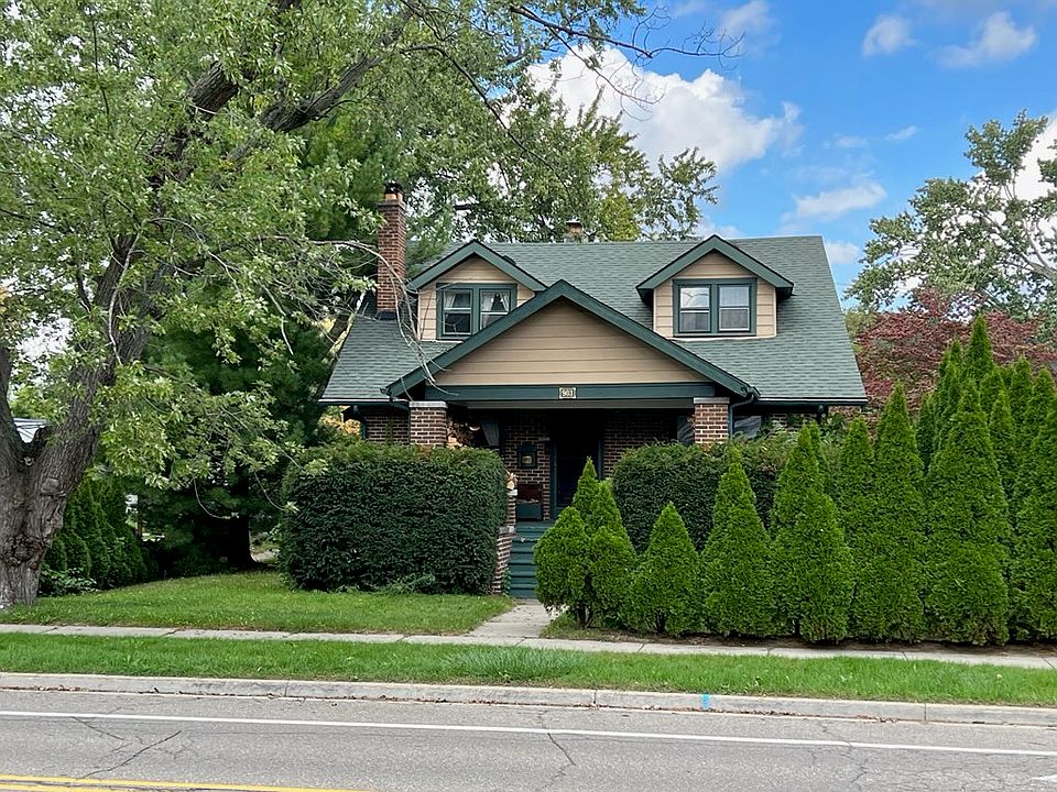 1st image of 903 E Lincoln Ave