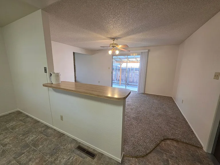 1301 Stonewall St — Photo 4