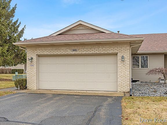 3rd image of 1005 Amber Ridge Dr SW