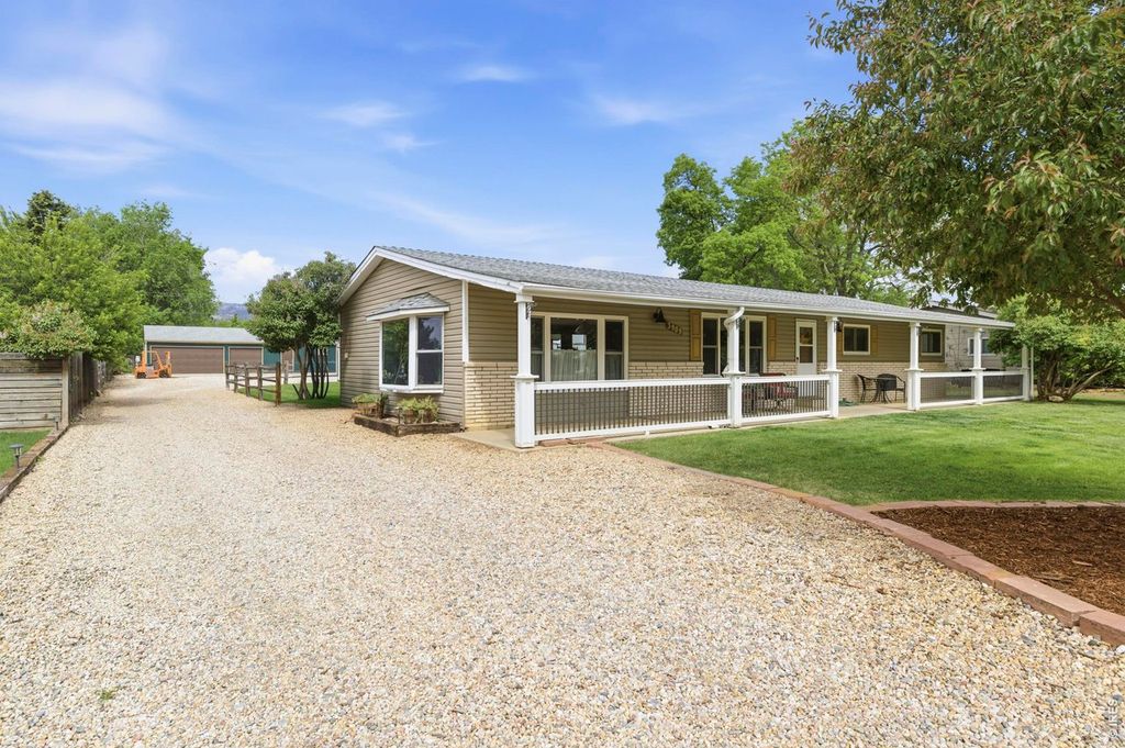 3909 Goodell Ln