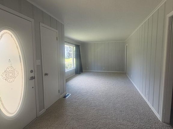 3rd image of 306 College Hts