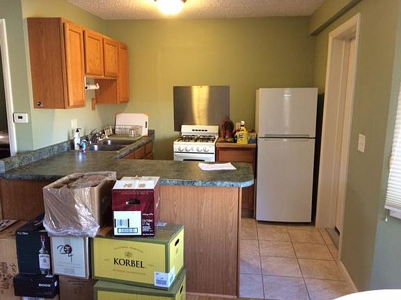 Kitchen, please ignore the boxes