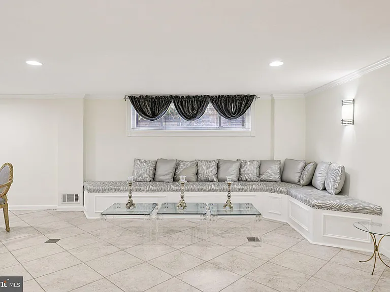 5301 Goldsboro Rd — Photo 53