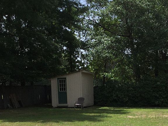 Outdoor lockabe shed