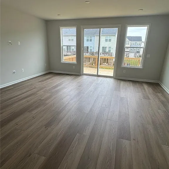 518 Sybil St — Photo 7