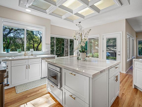 5th image of 2212 Rookery Pl