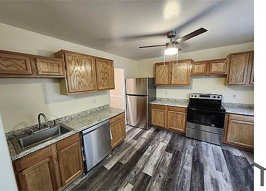 1st image of 4 Black Oak Ct