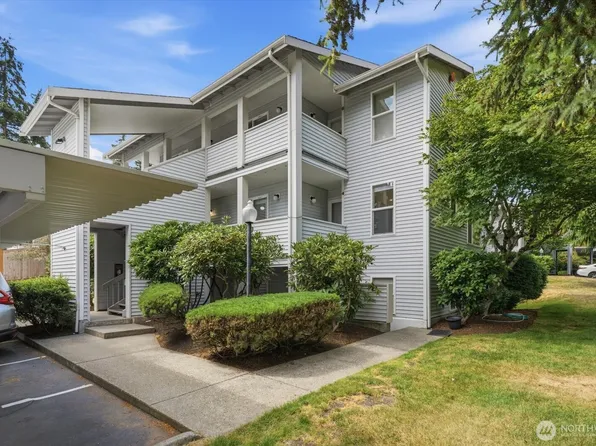 7019 210th Street SW #4, Lynnwood, WA 98036