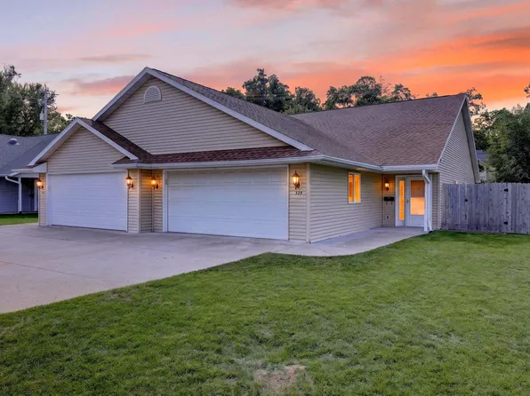 329 Soden Dr, Oregon, WI 53575
