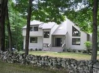 46 Stonewall Farm Rd, Mahopac, NY 10541