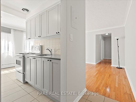 3rd image of 2 21st St #4