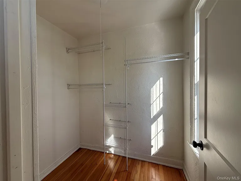 40 N Clover St — Photo 8