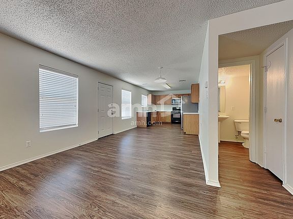 5th image of 8724 Hunters Creek Ct