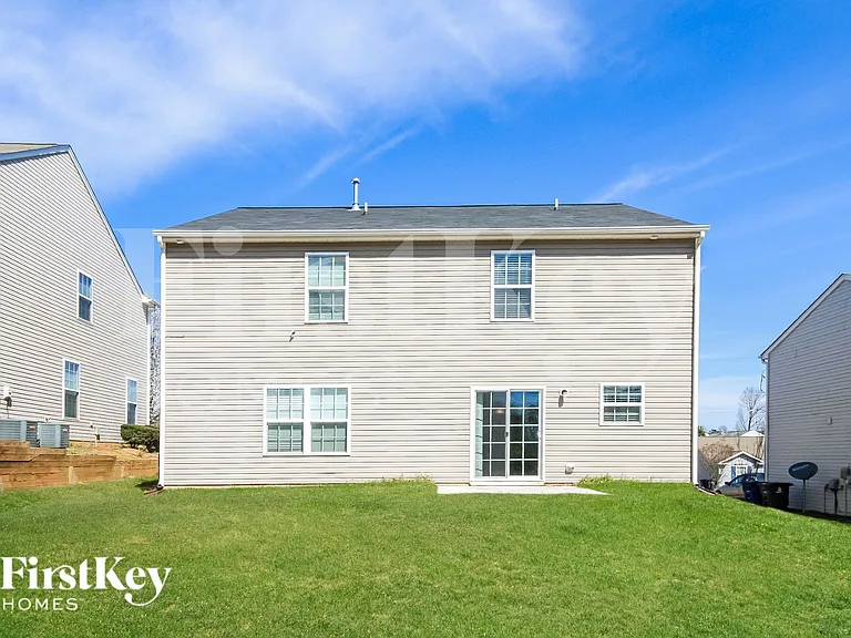 1438 Waverly St — Photo 14