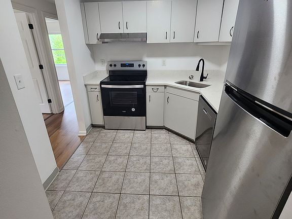 2nd image of 51 Northern Avenue Hts APT 23