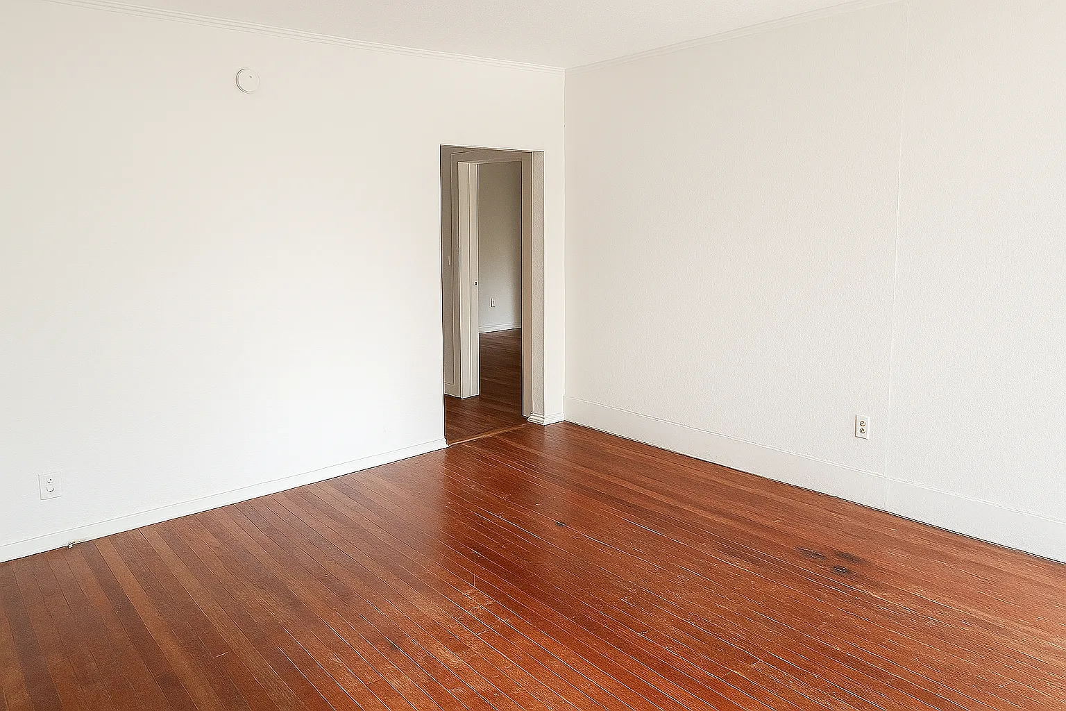 3 bed, 1064 sqft, $1,250 — Photo 4