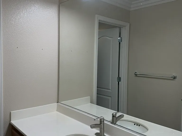 1280 Fleming Ave — Photo 27
