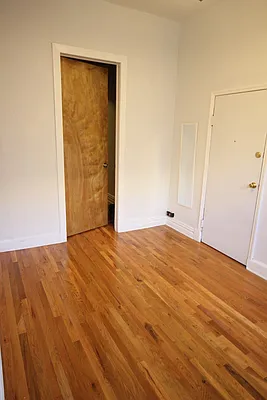 Rented by Nooklyn NYC LLC | media 23