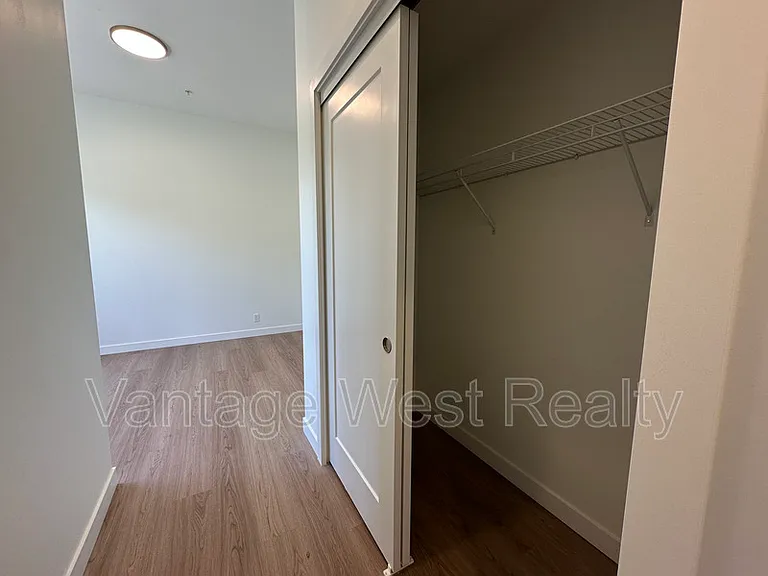 1381 Belaire Ave #Townhouse 3 — Photo 8