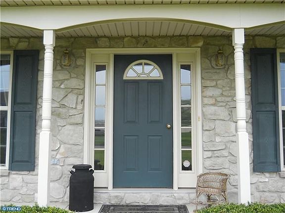 3rd image of 117 Farm View Dr