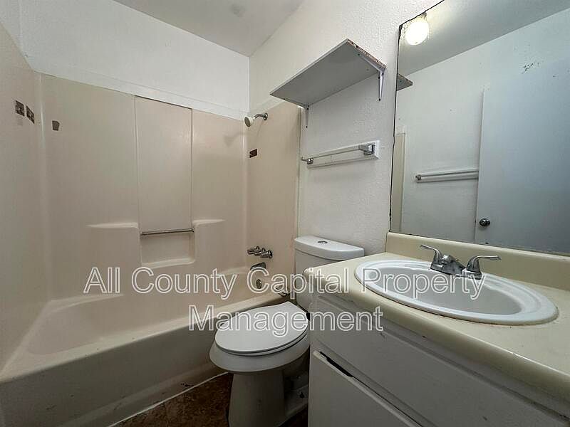 1st image of 1105 Westwood Ln
