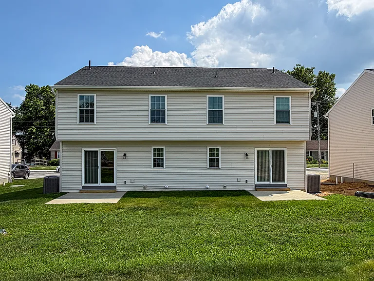 271 Locust St — Photo 28