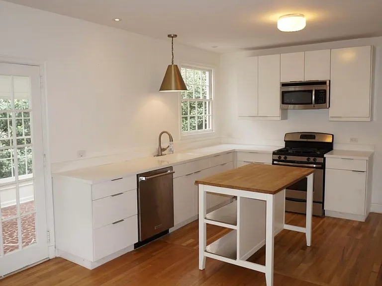 383 Redland Rd NW — Photo 4