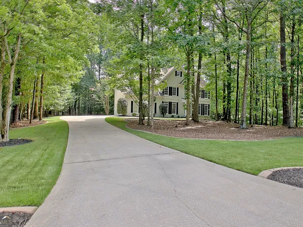 255 Inverness Shores Dr, Fayetteville, GA 30215