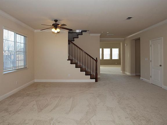 4th image of 17706 Strawberry Glen St