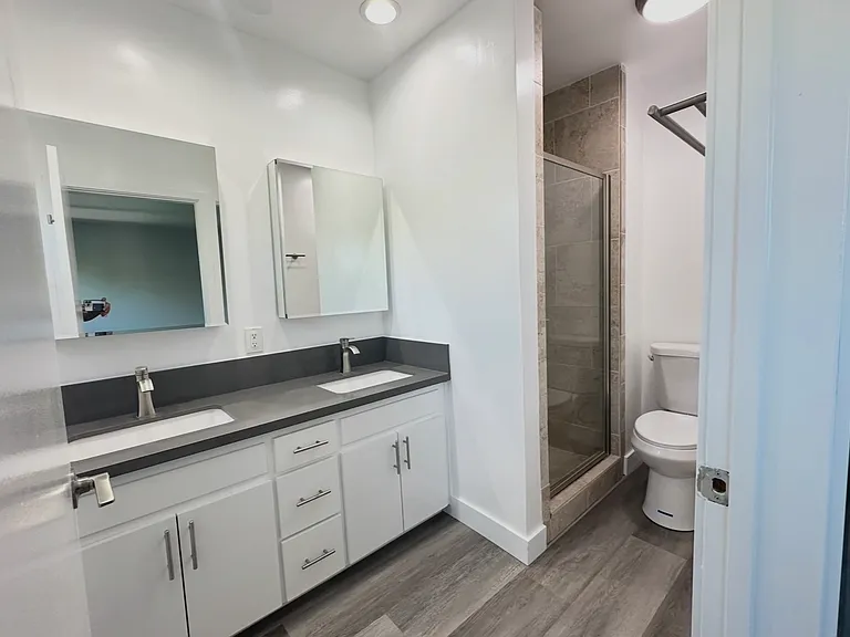 244 N Almont Dr #4B — Photo 9