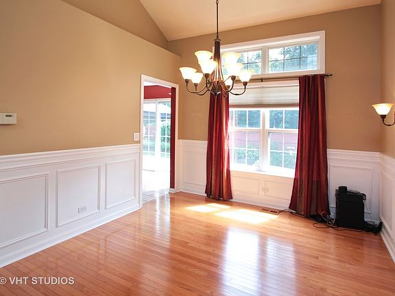 5th image of 2319 N Lenox Ct