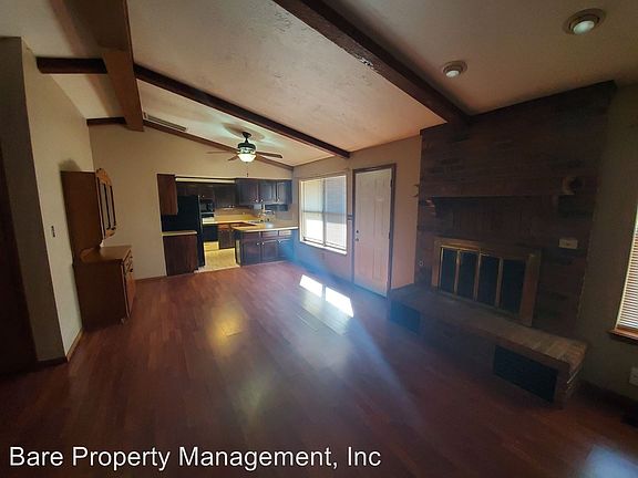 3rd image of 226 Cindy Ave