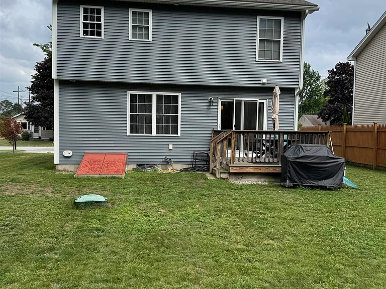 494 Youville St — Photo 3