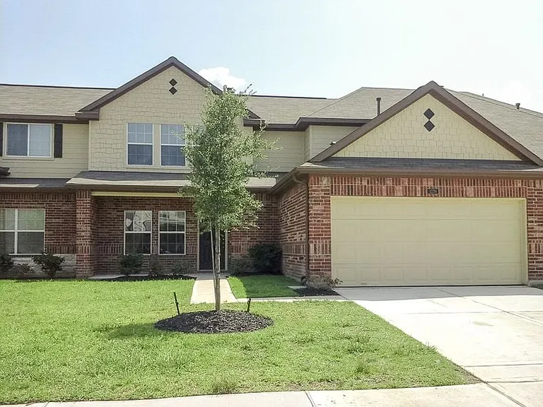 12218 Dona Ln — Photo 3