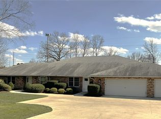 2410 Wendling Dr, Akron, OH 44333