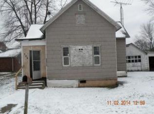 208 W Douglas St, Metcalf, IL 61940