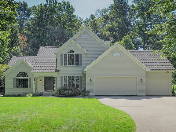 3093 Bryn Mawr Dr-102