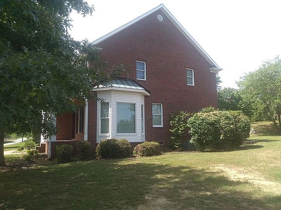 5th image of 350 Sycamore Ln